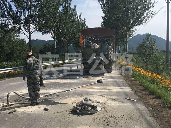 壓漿工程在不同地質條件下有哪些不同的施工技術？